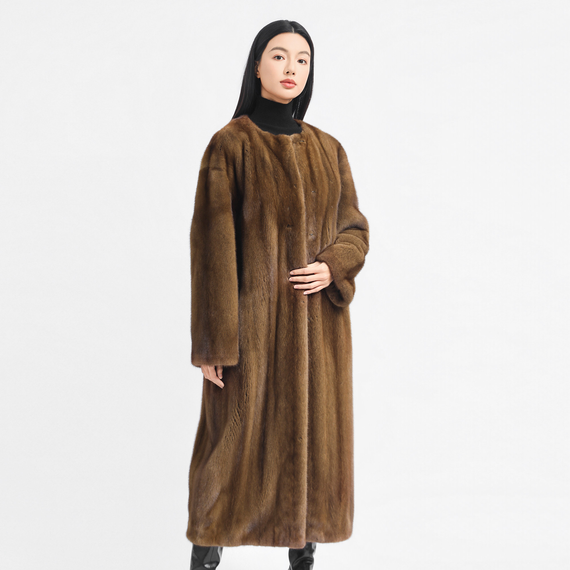 Bello Fur M126343 プラチナ コペンハーゲン ミンク エクストラロング ファーコート - 通勤にも最適な万能コート