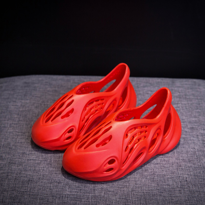 ScarletCrocs 2021 summer new pattern ma'am Sandals Hollow out Rome Beach shoes Versatile lovers Wear out sandals  female