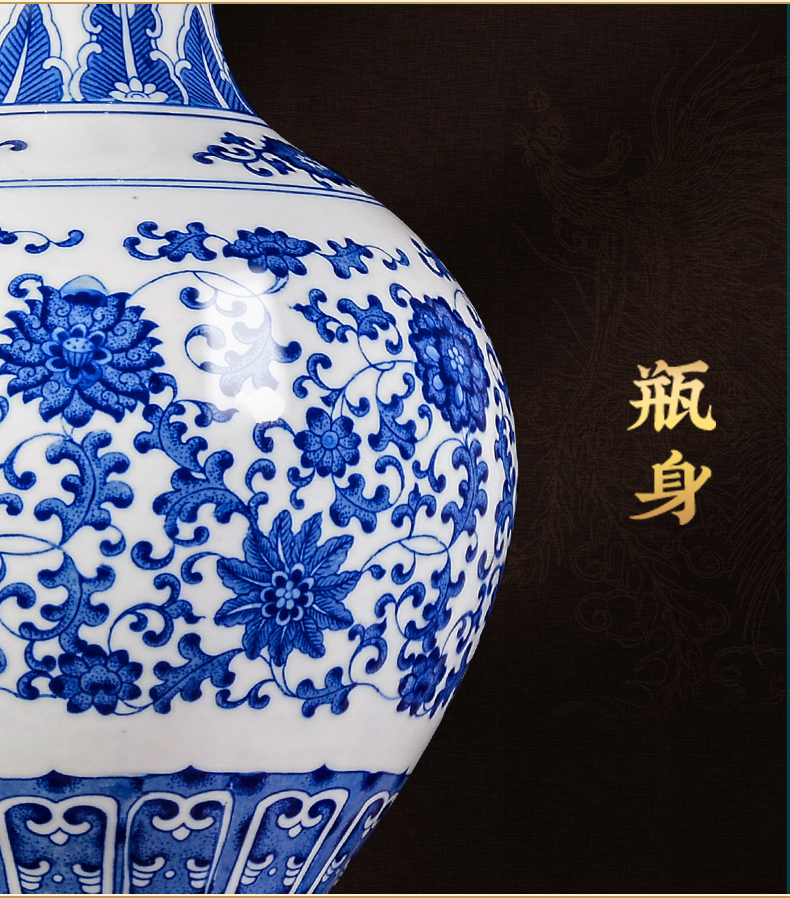 Jingdezhen ceramic vases, antique large blue and white porcelain of the sitting room place, a new Chinese style household adornment TV ark