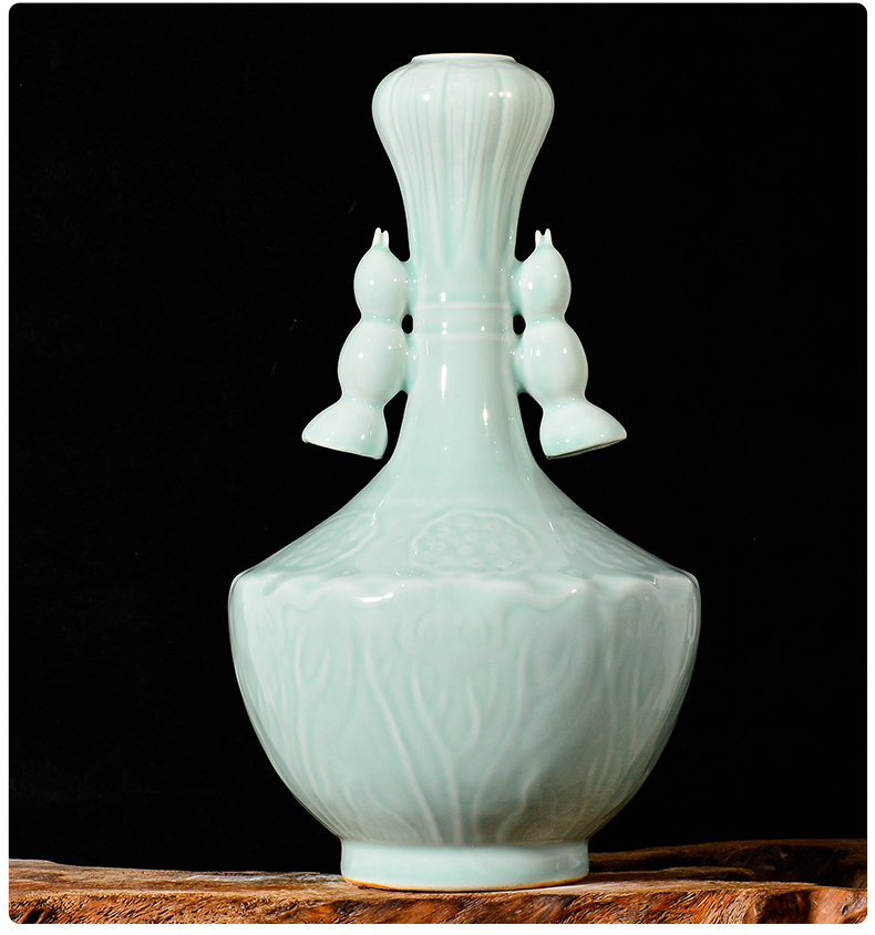 Shadow blue glaze porcelain of jingdezhen ceramics living room TV ark of new Chinese style household furnishing articles rich ancient frame decorative arts and crafts