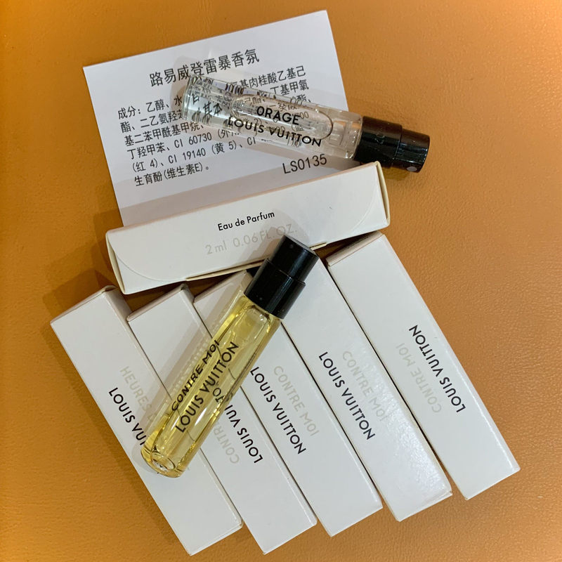 Lv Original Perfume Sample, the Dancing of the Dancing Hearts, the Simmering Darkness, the Dance of the Stars, the Moment of the Universe, the Peak of the Clouds, the Shining Brilliance