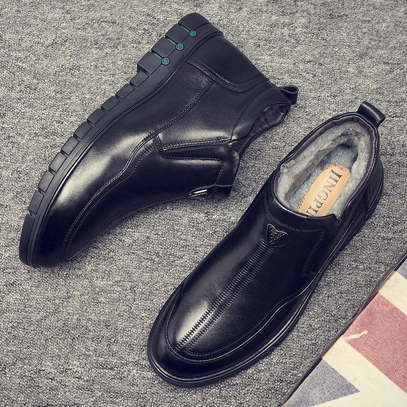 Leather shoes men's winter gush cotton shoes men genuine leather warm and thickened northeast high cylinder fur integrated short boots casual shoes