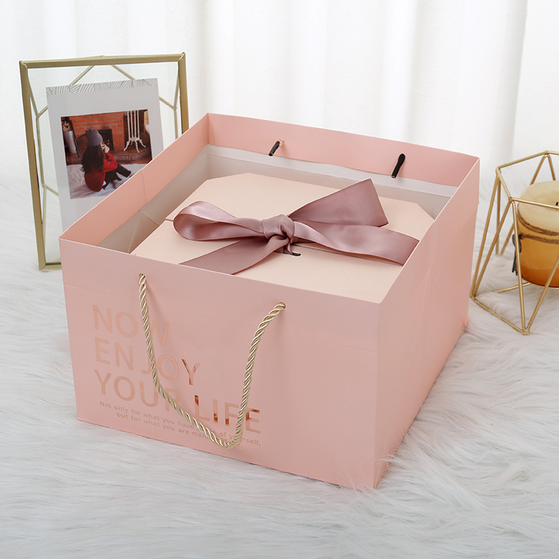 Gift box packaging companion couple romantic birthday gift Valentine's Day gift lipstick necklace high-end earrings scarf female