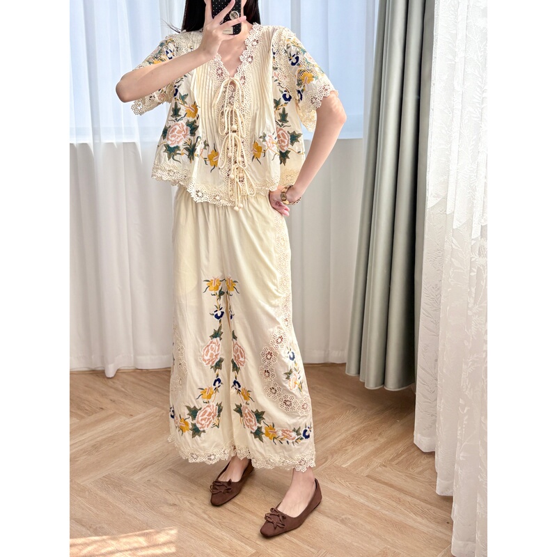 French Resort Style~ Retro Heavy Floral Embroidery V-Neck Tie-Up Shirt for Women + Lace-Trimmed Wide-Leg Pants Set French Resort Style~ Retro Heavy Floral Embroidery V-Neck Tie-Up Shirt for Women + Lace-Trimmed Wide-Leg Pants Set