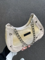 Молоко желтое