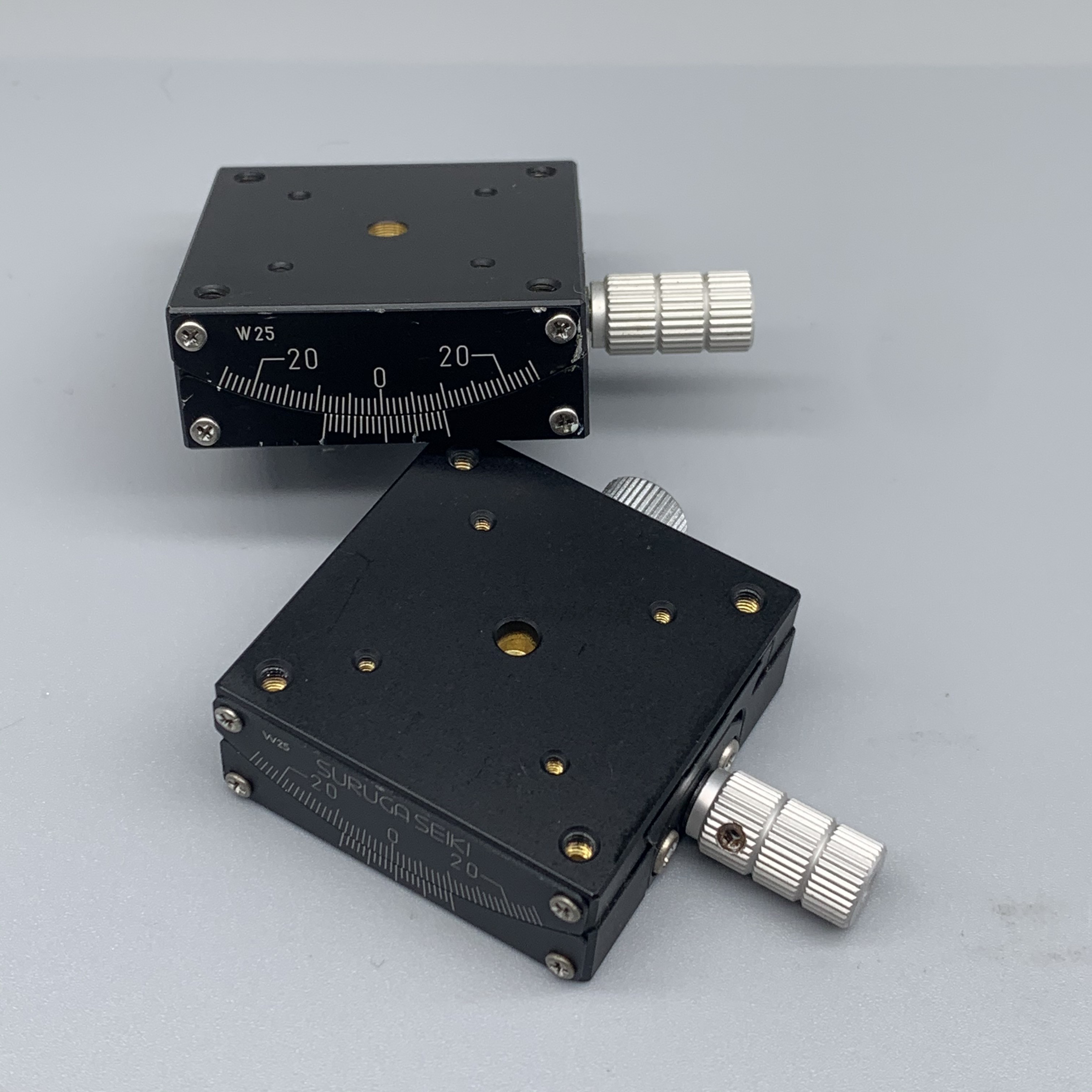 Jun River Fine Machine B54-40U2N Manual Tilt Platform Angle Arc Pendulum Table Surface 40mm 40mm ± 20 Degrees