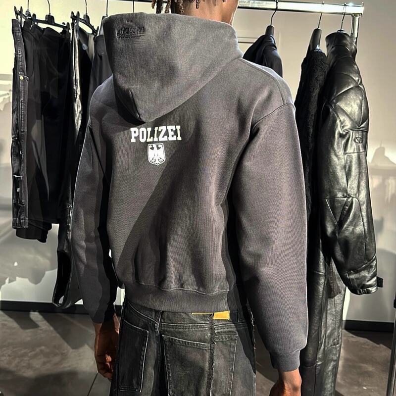 Exclusive Vet High-Weight Polizei Eagle Shield Print Short Zip-Up Sweatshirt Hoodie Boxy Fit