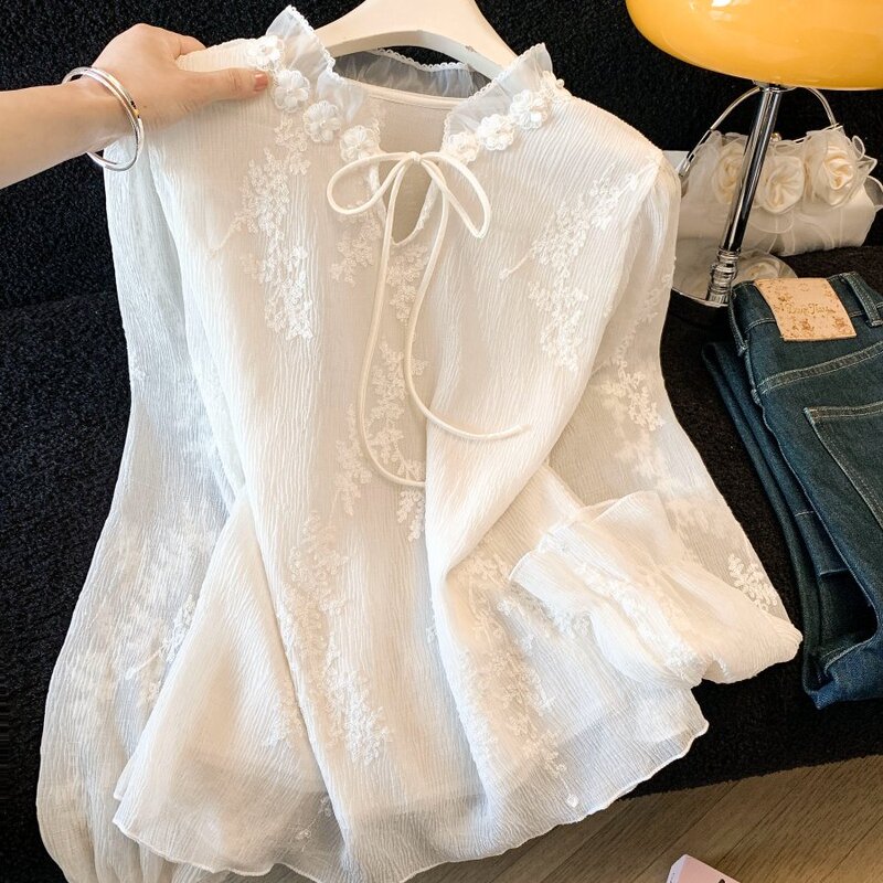 Spring and Autumn New Style Sweet Embroidered Floral Stand-Up Collar Lace-Up Long-Sleeved Lace Blouse for Women, Elegant and Slim-Fitting Inner Top
