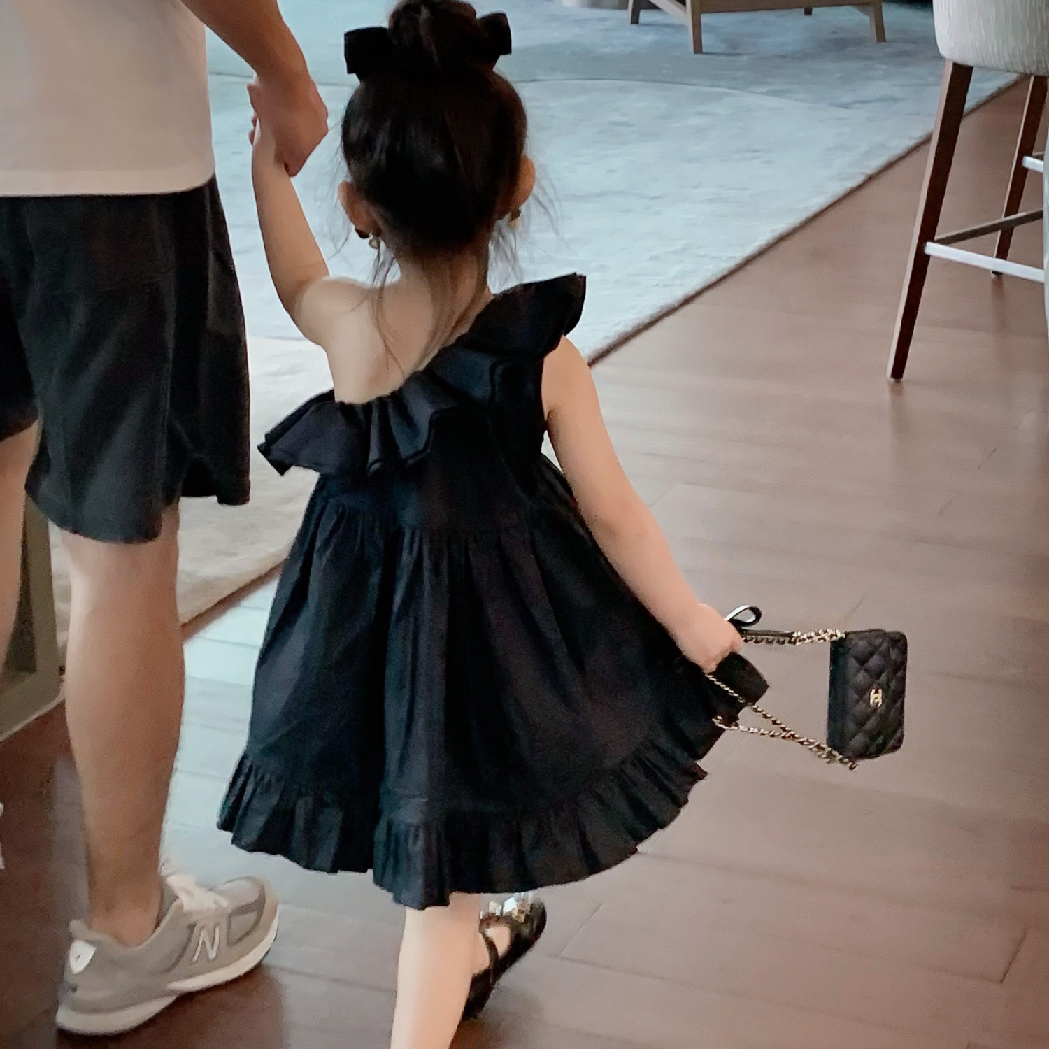 Cute C Child Girl Child Spring Summer Dew Shoulder Little Gift Skirt Woman Baby Sleeveless Children Ritual Sensation Little Black Dress Wave
