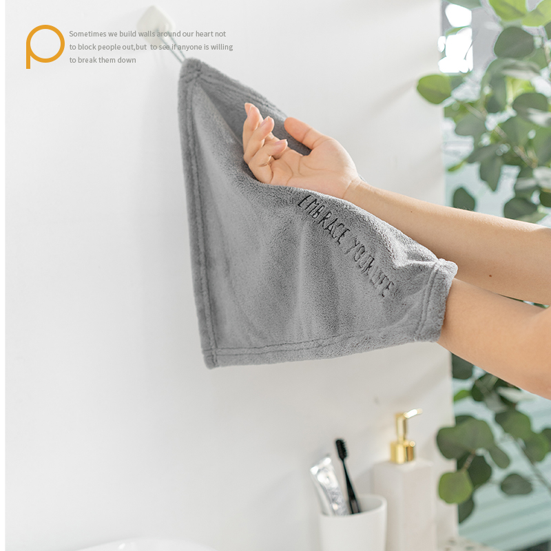 Hanging wipe hand towels ultra-strong thickened water suction cute home portable kitchen Makeup Room Coral Suede Handkerchief