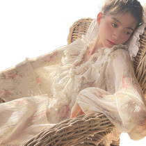 (Fan Welfare Collection) 2024 Spring New French Chic Fashion Sweet Ruffled V-Neck Dress