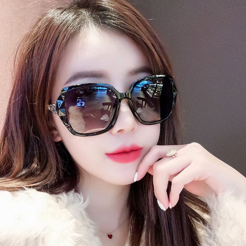 2023 New big frame polarized sunglasses women's anti-UV Han version Chaunet red personality sunglasses Summer sun protection