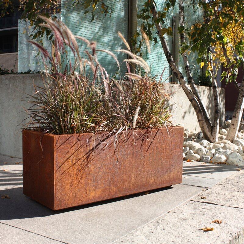 Outdoor iron rusty flower box courtyard rectangular metal flower bed flower trough combination planting box green plant flower pot fence