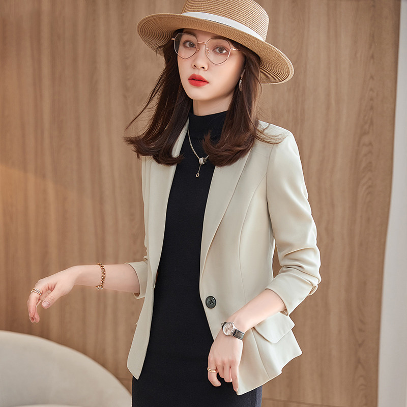 High-quality small suit short casual temperament 2022 new design sense small suit jacket female spring and autumn