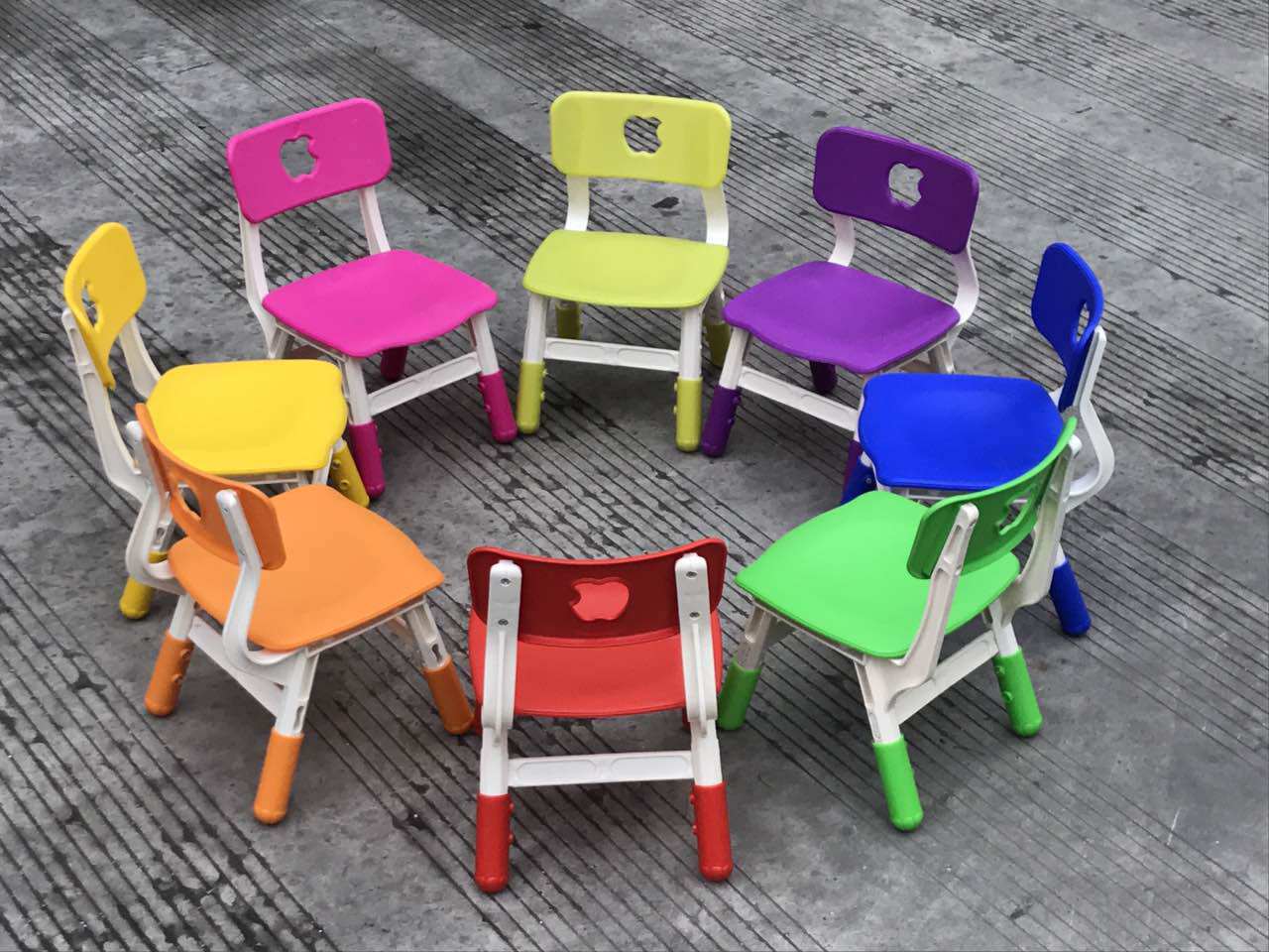 Kindergarten plastic liftable chair apple chair children's chair student complete set lift thickened table and chair