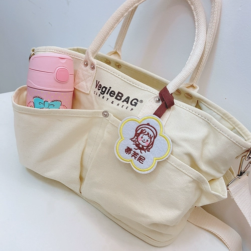 Именная наклейка для матери и ребенка, брелок для детского сада, подвеска, защитный школьный рюкзак, защитная сумка, делается под заказ, с вышивкой