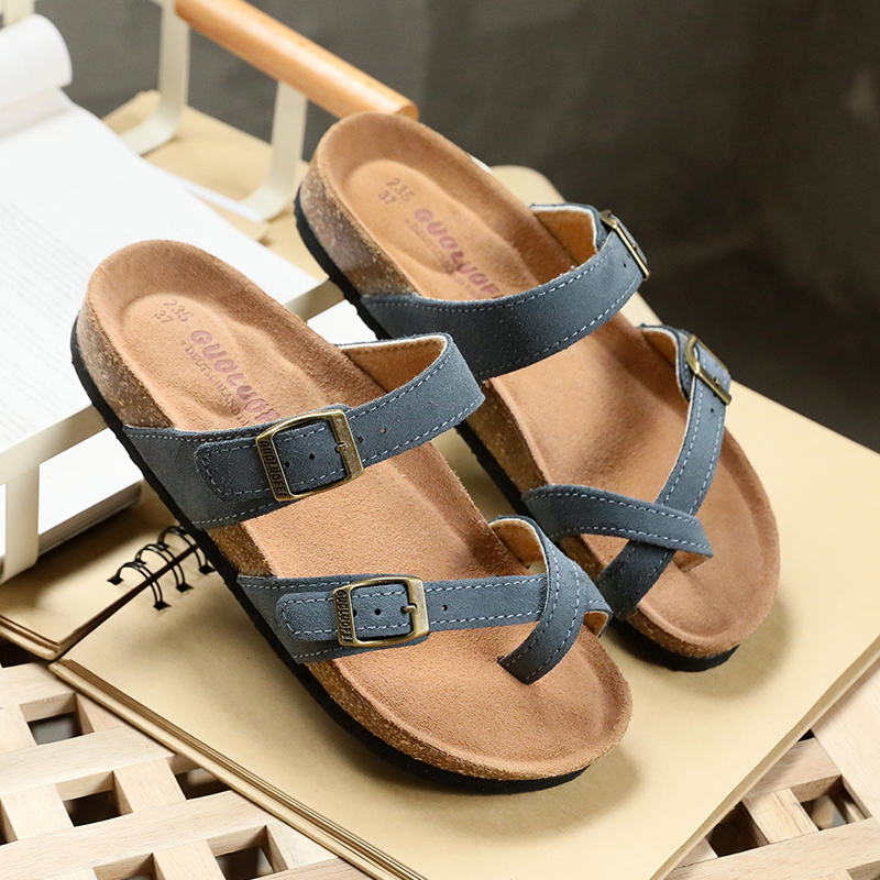 Wear in the new fashion 2023 new soft slippers and beach shoes in the winter of the fairy