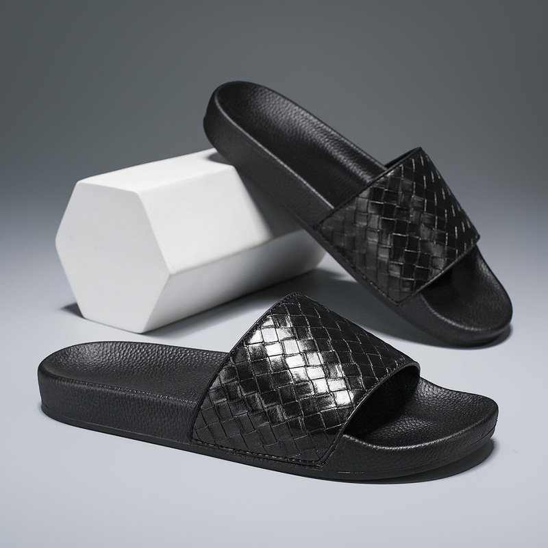 Suitable for Men's Summer Outdoor Non-Slip Slippers, Trendy Brand Slippers, Popular Slip-On Slippers, Outdoor Designer Slippers for Men