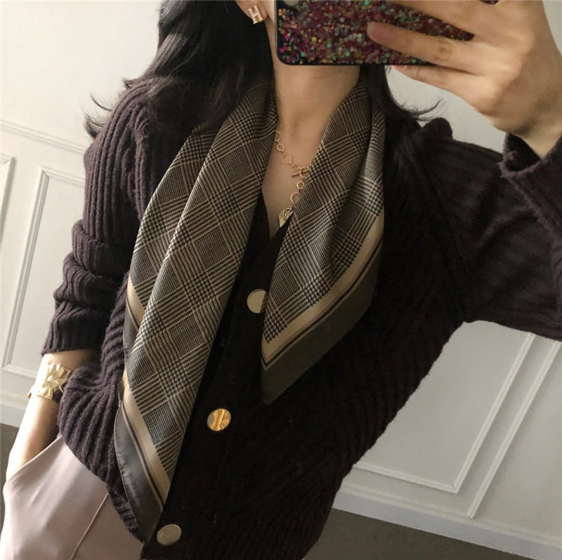 South Korean gig silk scarves 100 hitch a summer thin foreign style fashion scarves strip hair with a lap suit little square towels