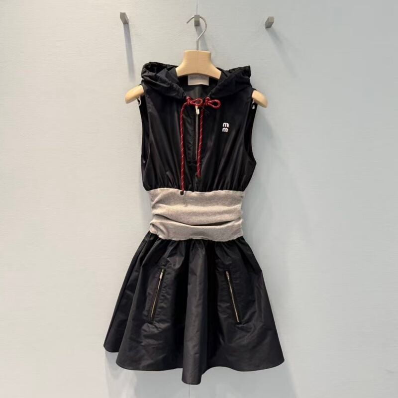 Miller Haute Couture 26 Summer New Letter Patch Waist-Tightening Dress Spliced Sleeveless Hooded Slimming A-Line Dress