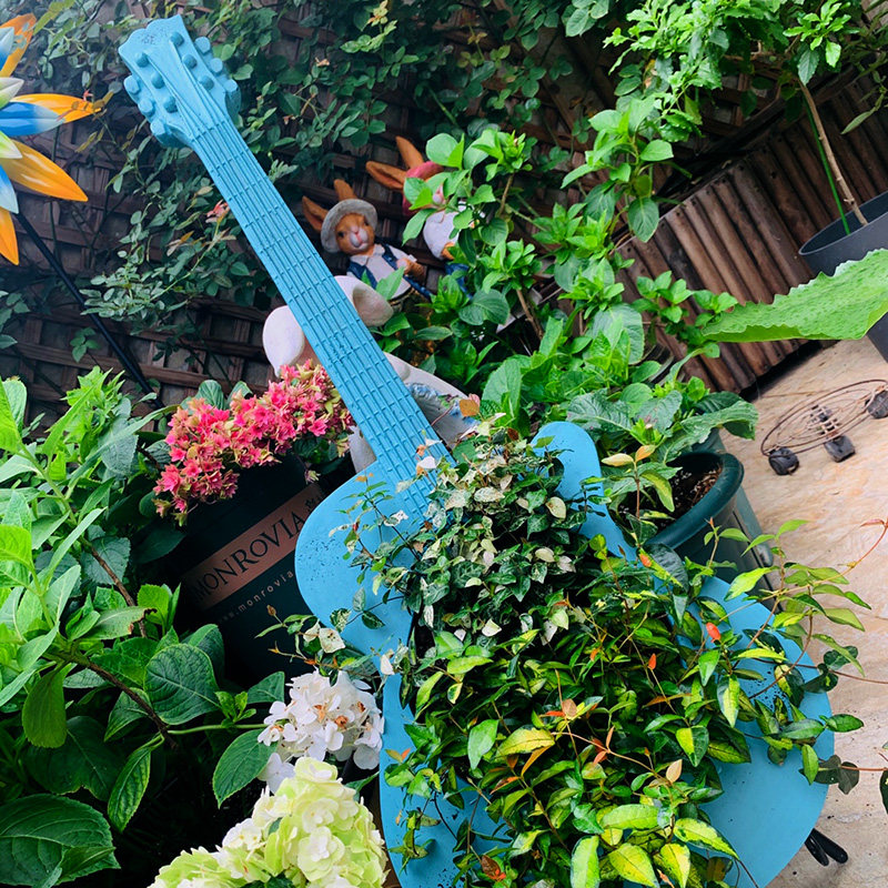 Garden Decoration Guitar Art Flower Pot Balcony Placement Terrace Building View Creative Personality Patio Great Outdoor Pendulum