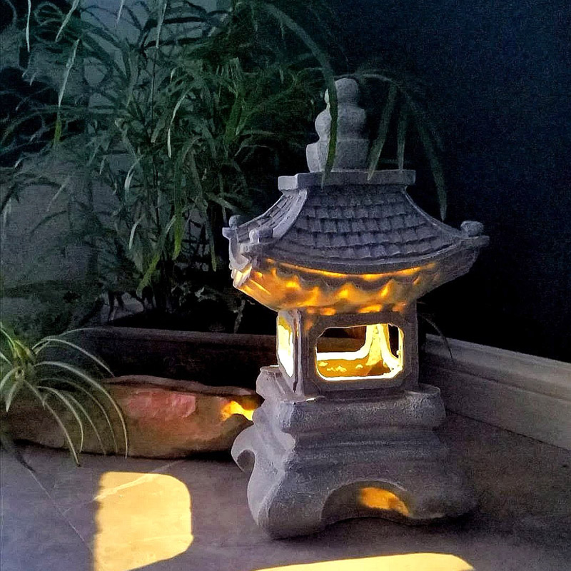 Outdoor floor-to-grade Japanese courtyard decorated palace lamp and garden villa indoor creative fitting Zen landscape