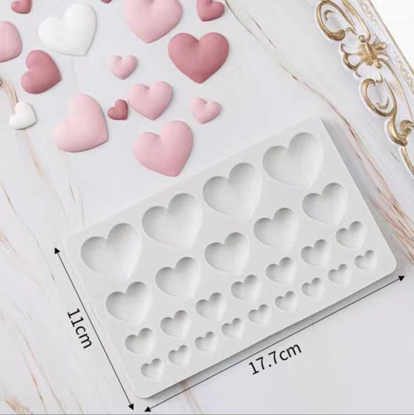 Valentine's Day DIY Love Silicone Mould Chocolate Crack Cake Mould Heart Dessert Decoration Swing Bakery