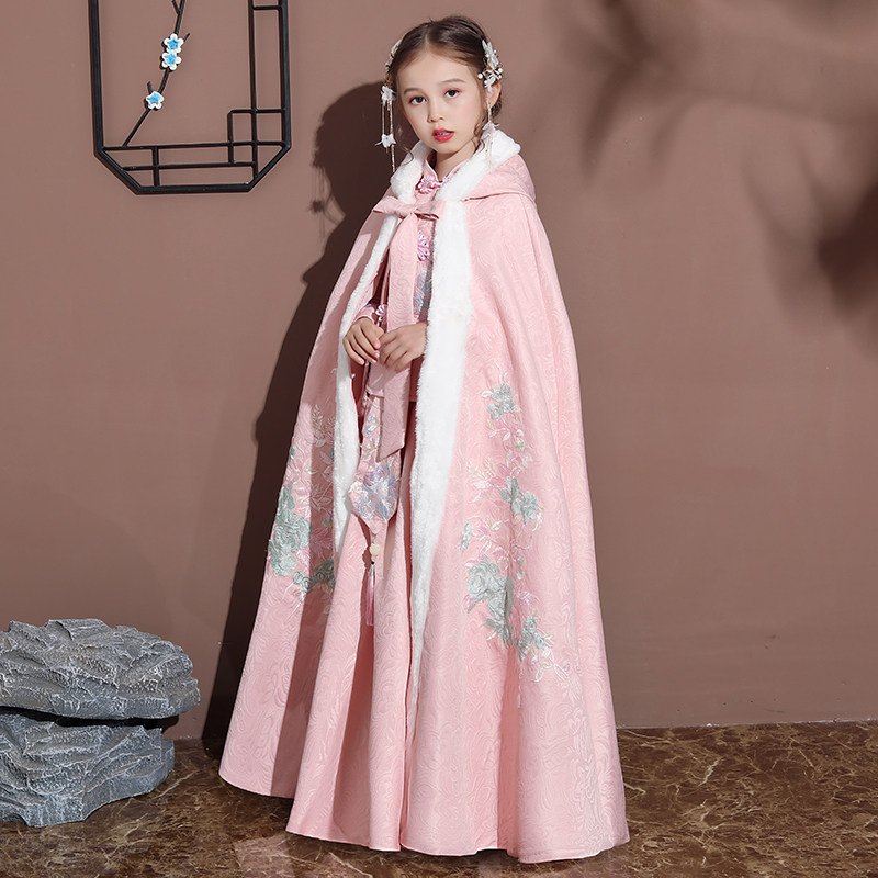 Children's cloak cape autumn and winter go out to add velvet thickened warmth CUHK Scout girl's ancient wind Han clothes jacket-Taobao