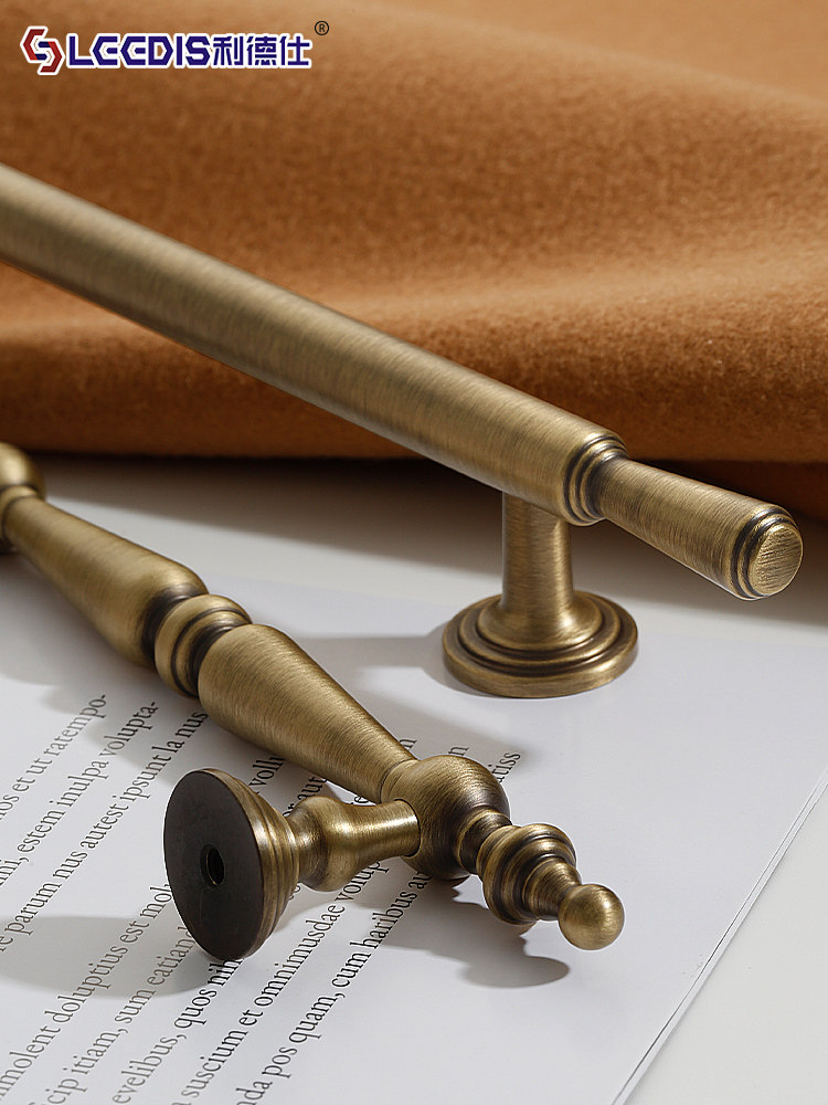 Bronze-Colored Brass Vintage Cabinet Door Wardrobe Handle, Antique-Style French Light Luxury Faux Antique Single-Hole Cabinet Drawer Handle