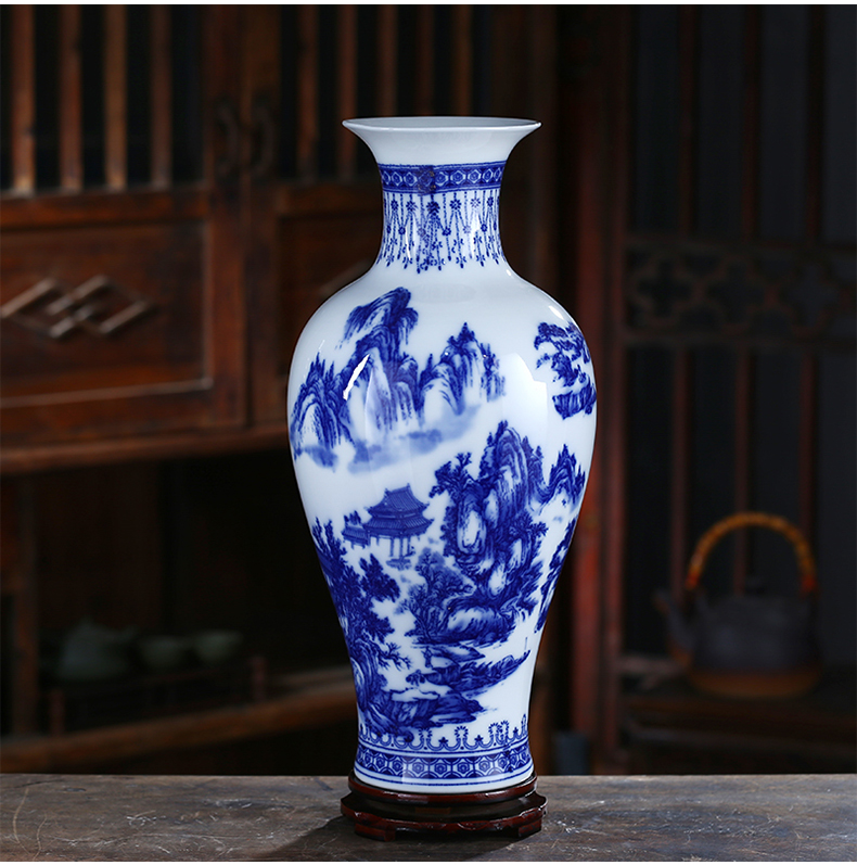 Chinese antique blue and white porcelain of jingdezhen ceramics is increasing in study lucky bamboo flower arranging dried flower vase, the sitting room porch place