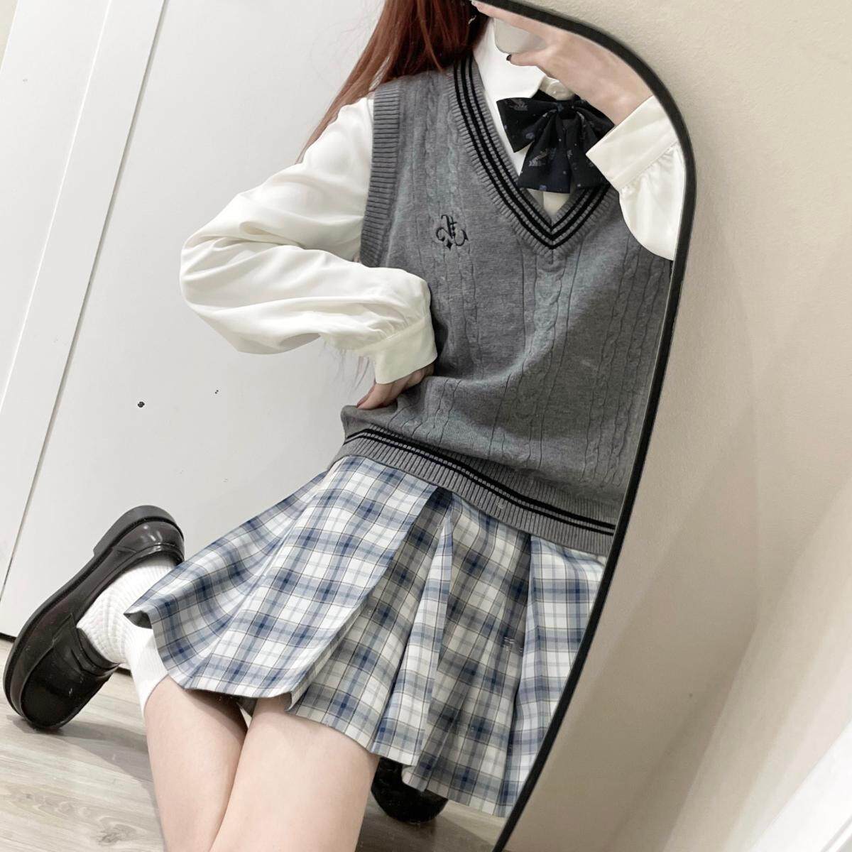 Kasugabe (green fan high) spot original gray plaid skirt jk uniform female pleated school supply sense autumn and winter leather buckle