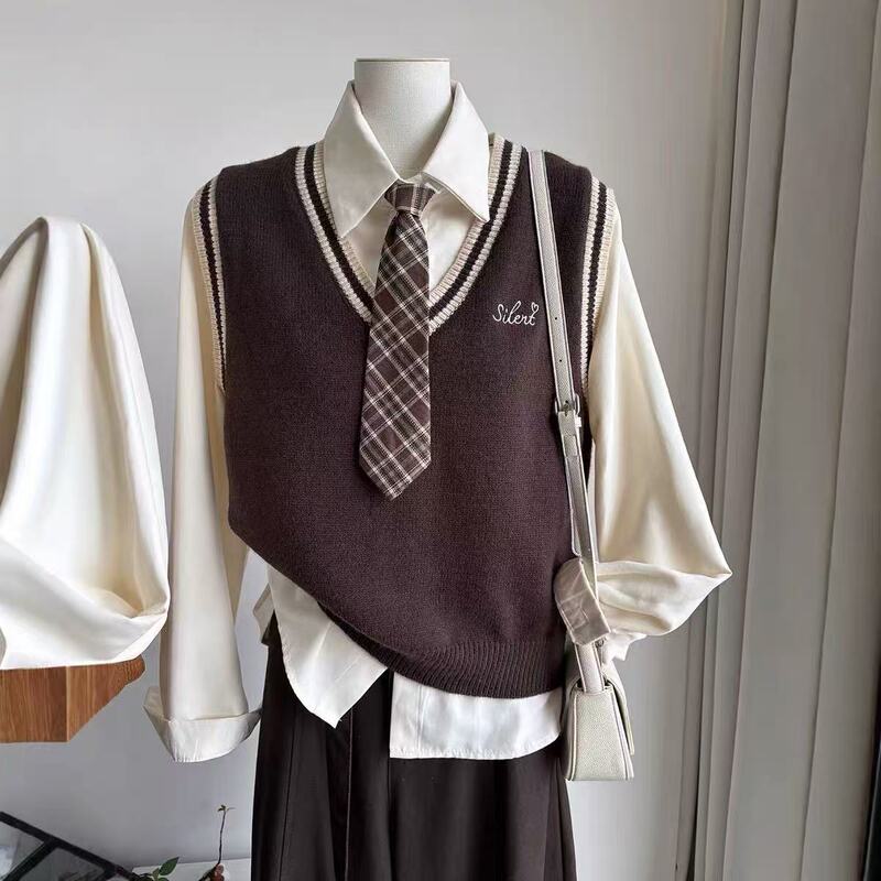【Lulu's Choice】Academy-Style Tie Shirt + V-Neck Sleeveless Vest Two-Piece Set 9566 Without Tie 【Lulu's Choice】Academy-Style Tie Shirt + V-Neck Sleeveless Vest Two-Piece Set 9566 Without Tie