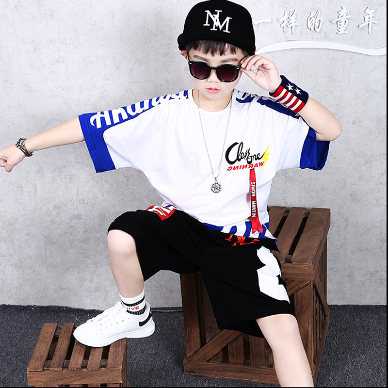 Boy đẹp trai hip-hop trang bị cho 61 trẻ em thể hiện trang phục hip-hop chàng trai phù hợp với mùa hè trang phục hip-hop thể thao hai mảnh bộ.