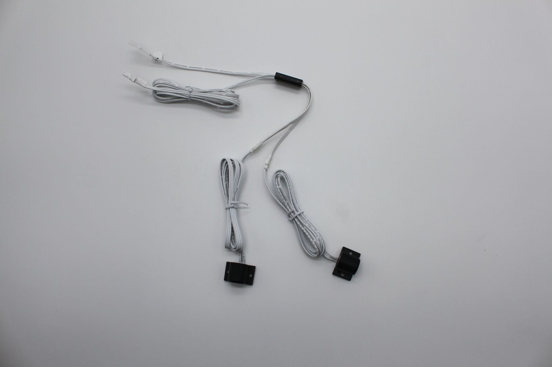 Double - head door control installation induction switch low pressure 12 V24V high power cabinet dual - head switch