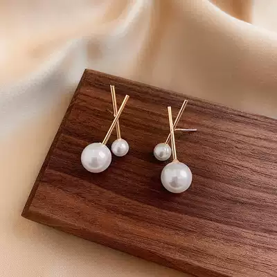 Gold cross pearl earrings women simple and small 2021 new fashion earrings Korean temperament net red high-grade earrings