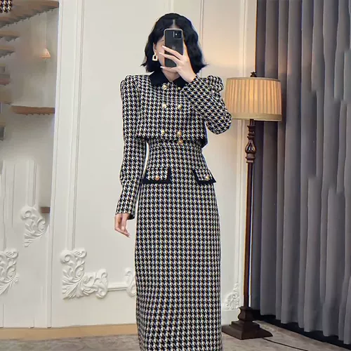 Весенний комплект, черное платье, в стиле Шанель, 2024 года, тренд сезона, по фигуре