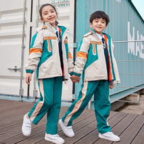 Elementary school childrens three-in-one submachine clothes school suit childrens class clothes with three sets of sports wind thickened kindergarten garden clothes