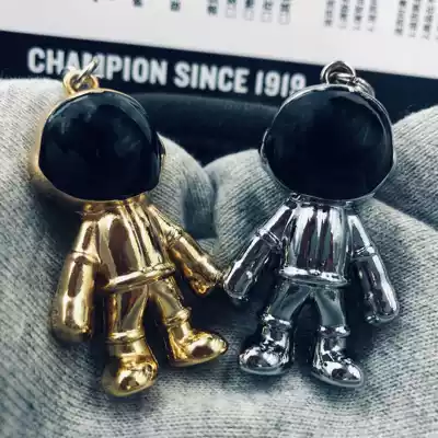 Creative personality key refining men's cool car keychain high-end waist hanging horseshoe buckle astronaut trend small pendant