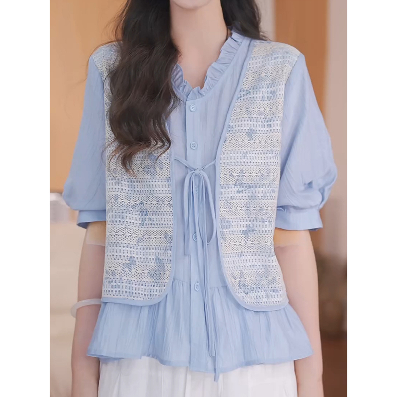Designed with a Sense of Style, This Women's Layered Shirt with a Fake Two-Piece Look Is High-End, Unique, Slimming, Versatile, and Stylish, with a Beautiful Blue Color