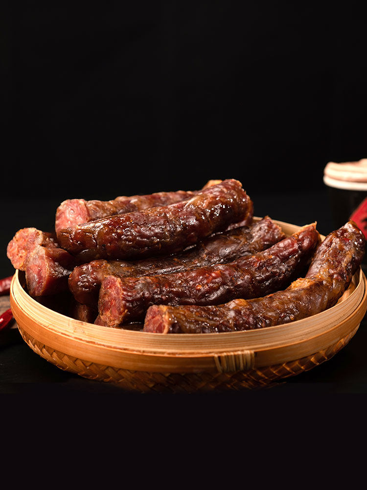 Guizhou specialty authentic home-made farmhouse pig enema firewood smoke salami sausage to read the old sausage taste 500g