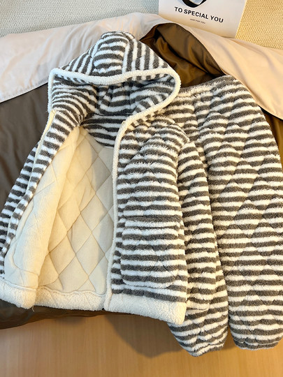 Striped coral velvet pajamas for women winter 2025 new high-end hooded three-layer quilted thickened warm home clothes
