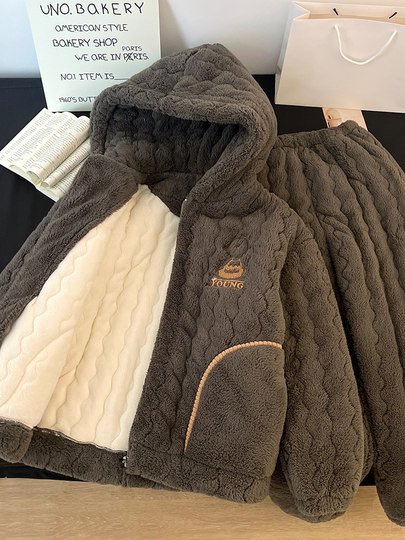 Coral velvet 2024 new hooded pajamas for boys in autumn and winter thickened three-layer quilted warm men's home clothes