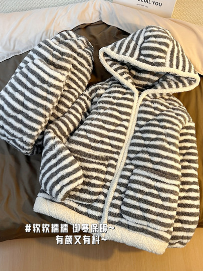 Striped coral velvet pajamas for women winter 2025 new high-end hooded three-layer quilted thickened warm home clothes