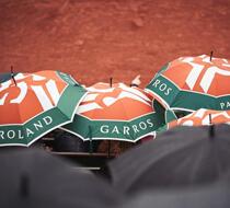 2023 French Open umbrella long handle folding umbrella red earth color Roland Garros official peripheral souvenir Nadal