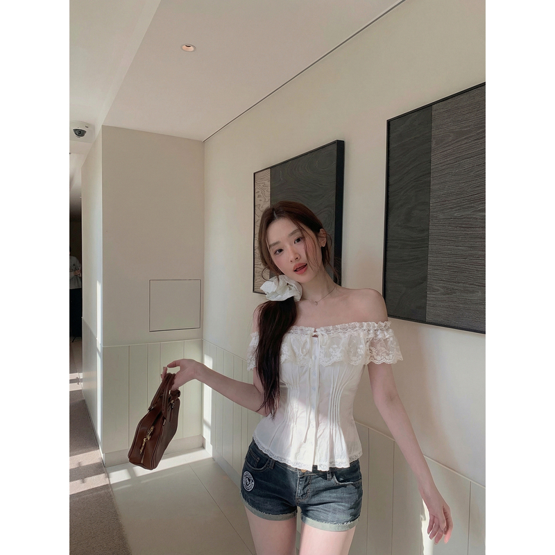 77 Space White Lace Trim Off-Shoulder Waist-Cinching Blouse for Women, Summer Pure and Alluring Style Short-Sleeve Off-Shoulder Top