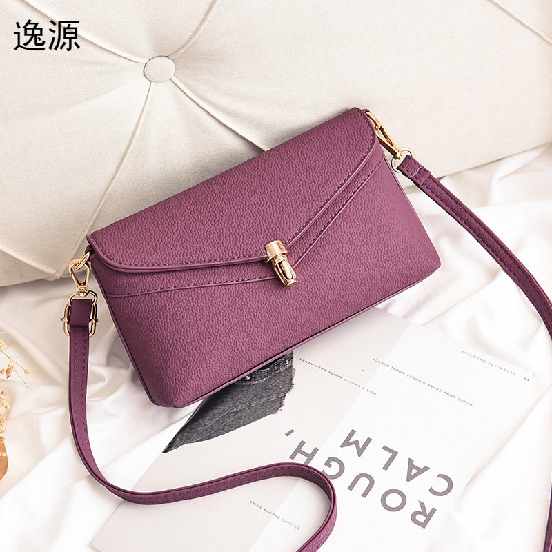 Mother bag female 2020 new middle-aged women's bag fashion atmospheric lock buckle shoulder portable shoulder bag small bag women