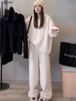 Не совсем белый (набор с двумя частями) [модный/восстановление по возрасту/модный/модный набор/высококачественный модный набор/слегка толстый и тонкий/температура/легкий роскошный/повседневная/корейская драматическая одежда/грушевидная наряд тела/а и прохладный/модный/живой и возрастной/нежный наряд].