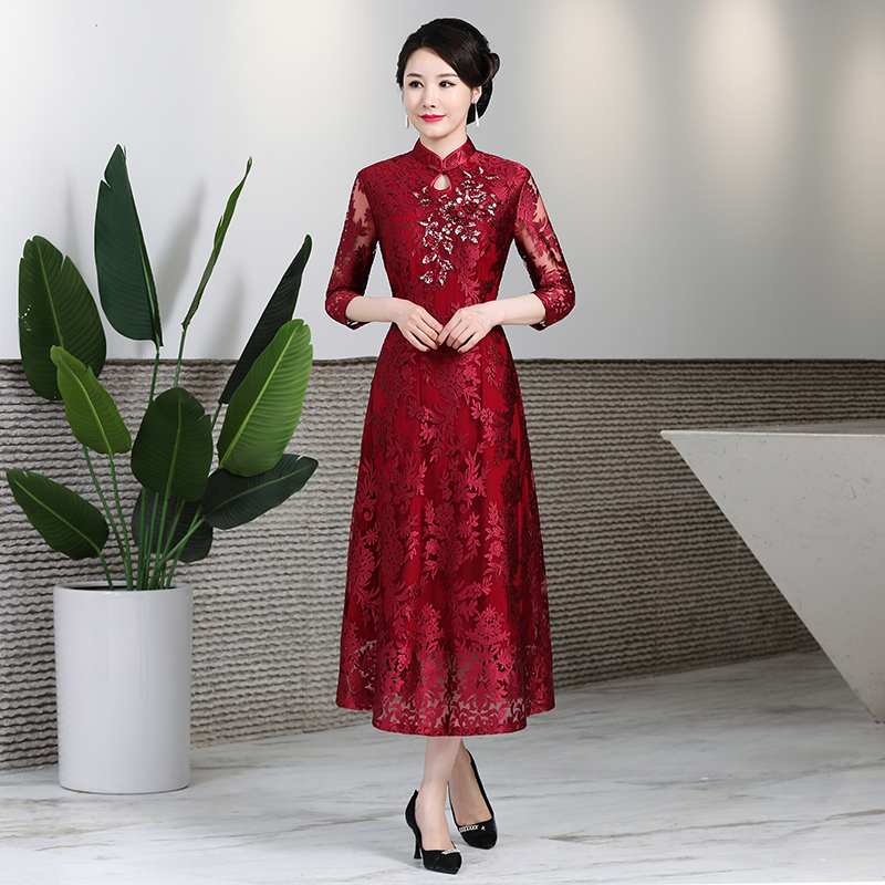 Mother Attends Daughter's Wedding Dress, Elegant Mother-In-Law Wedding Banquet Outfit, Noble Improved Version of Cheongsam, Red Dress for Middle-Aged Women