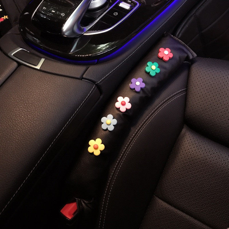 Creative car seat cute anti-drop strip on-board universal chair edge slit nip to fill the bar cartoon anti-leakage stopper strip