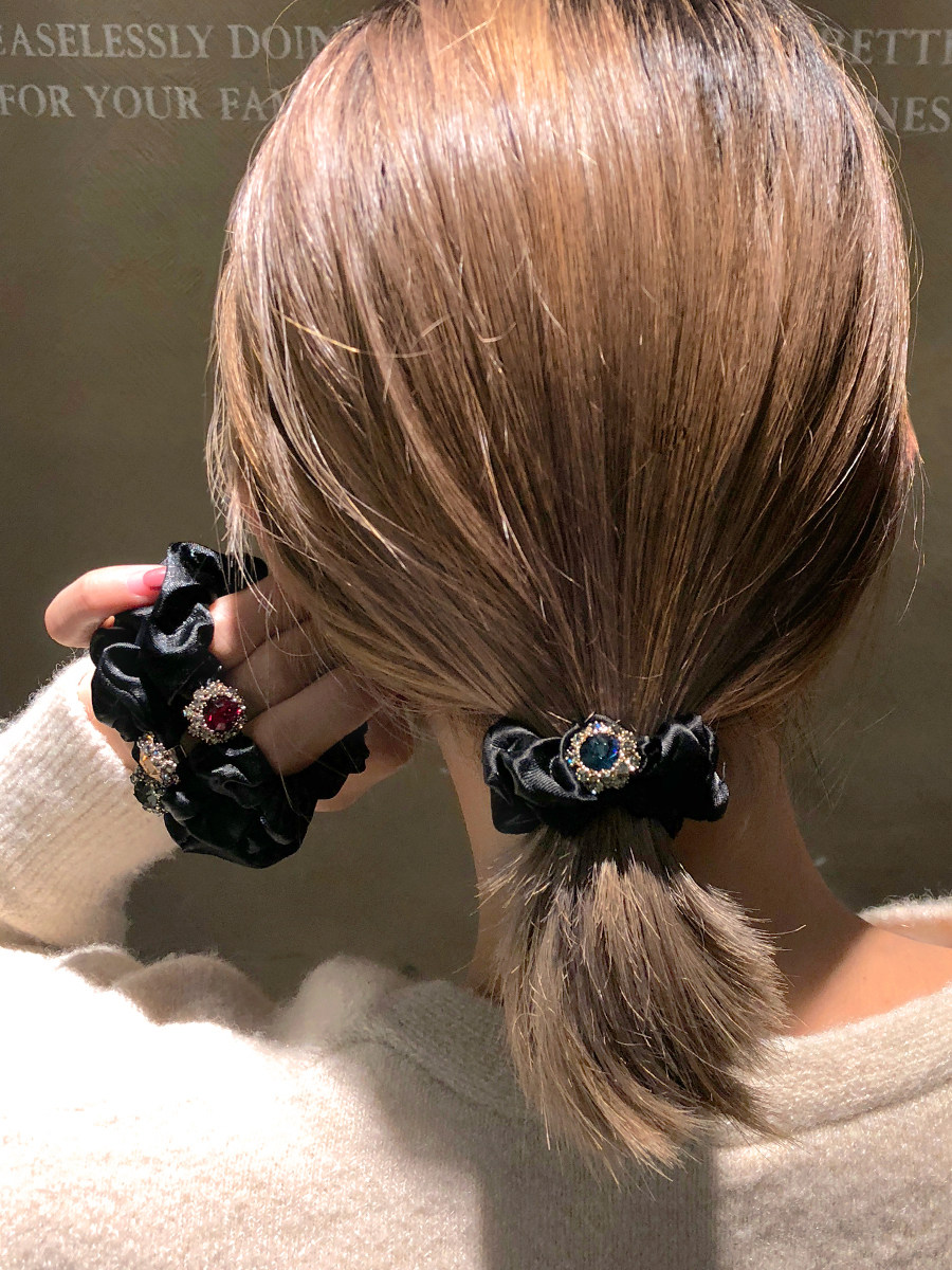 Large intestine hair ring ins Korean internet celebrity simple temperament hair rope French retro fat intestine circle head rope leather band female tie head